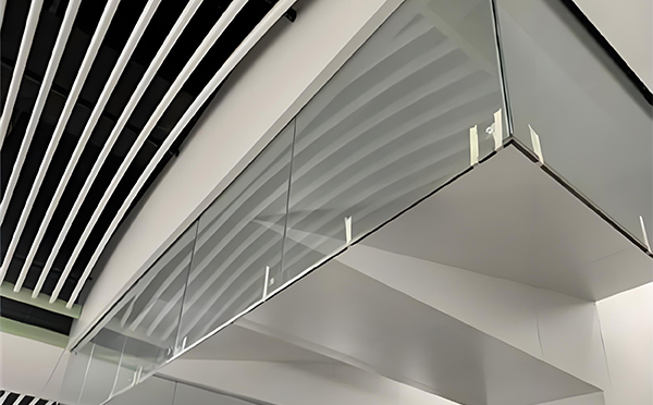 长武玻璃挡烟垂壁