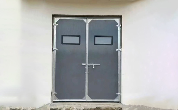 长武工业门在高温作业区域的运行表现