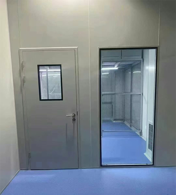 学校教学楼完成长武防火门标准化安装